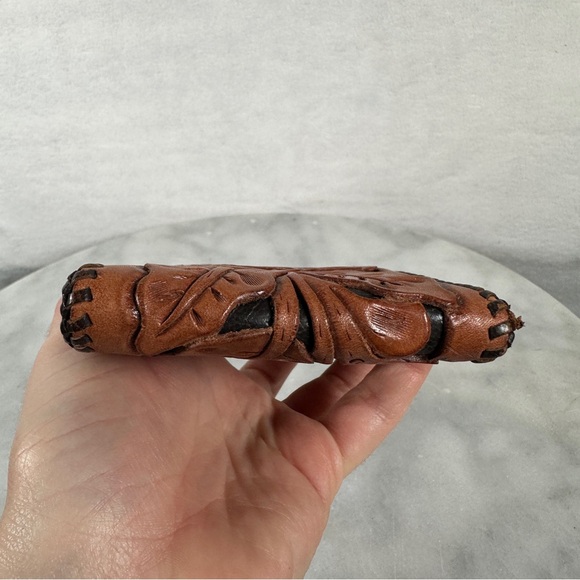 Vintage tooled western Handcrafted Brown Leather Wallet 70s floral boho tan - Picture 10 of 15